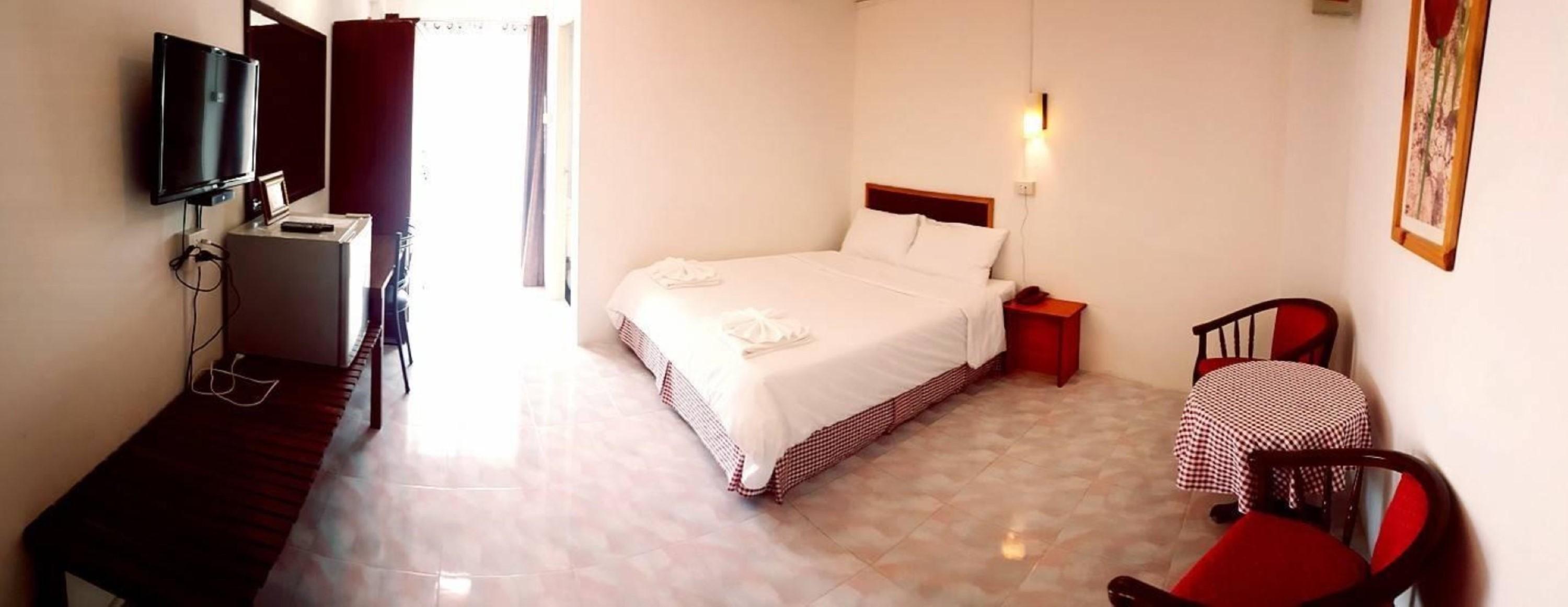 Hotel De Ratt Phuket Екстериор снимка