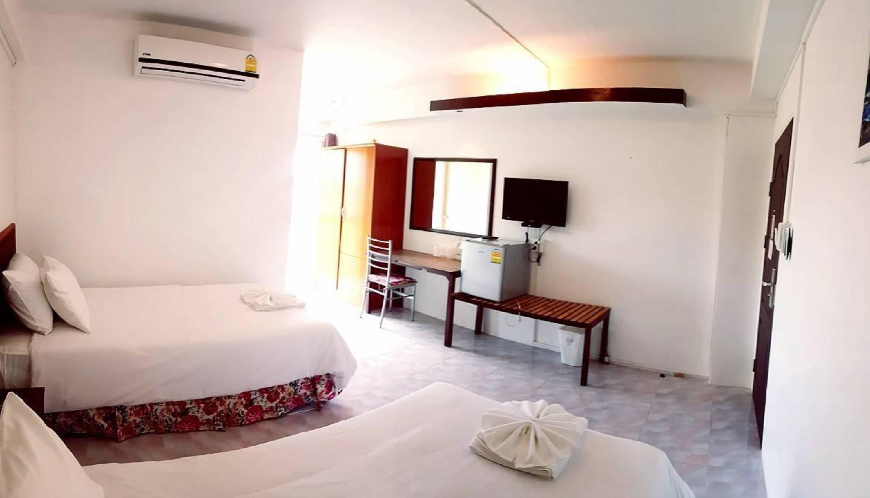 Hotel De Ratt Phuket Екстериор снимка