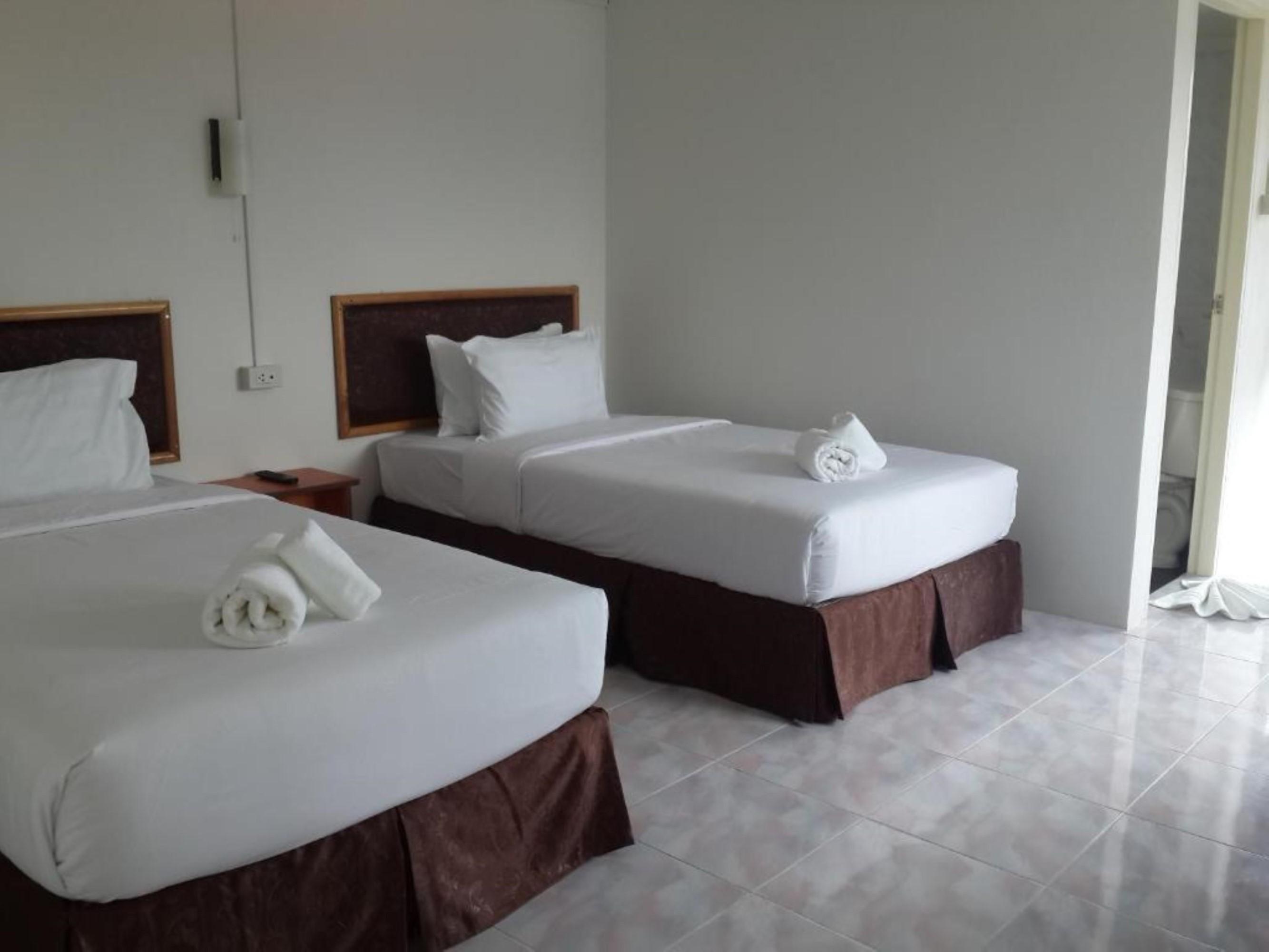 Hotel De Ratt Phuket Екстериор снимка