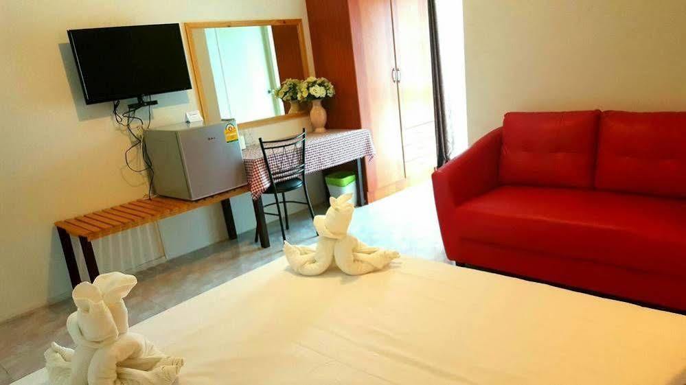 Hotel De Ratt Phuket Екстериор снимка