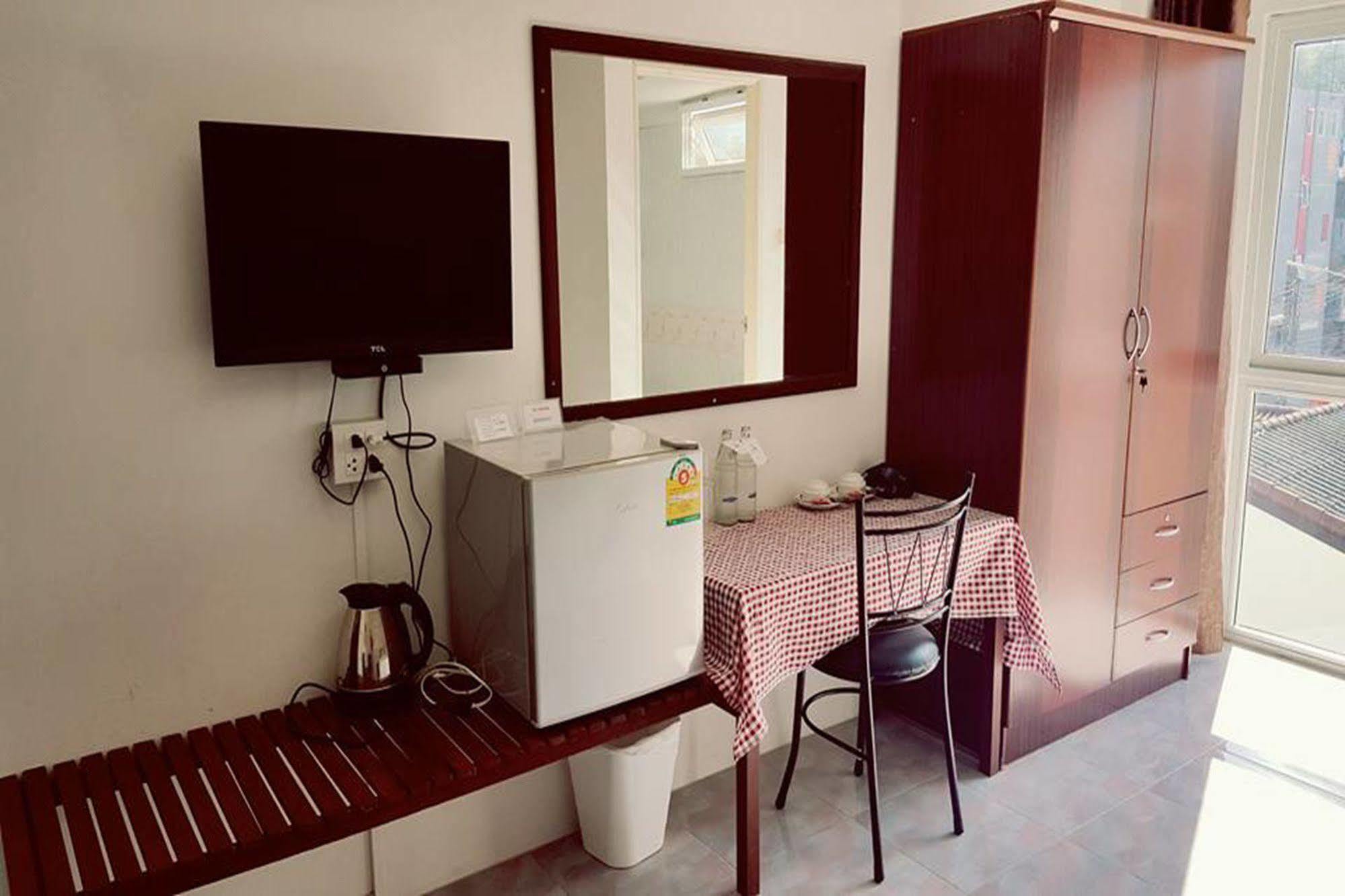 Hotel De Ratt Phuket Екстериор снимка